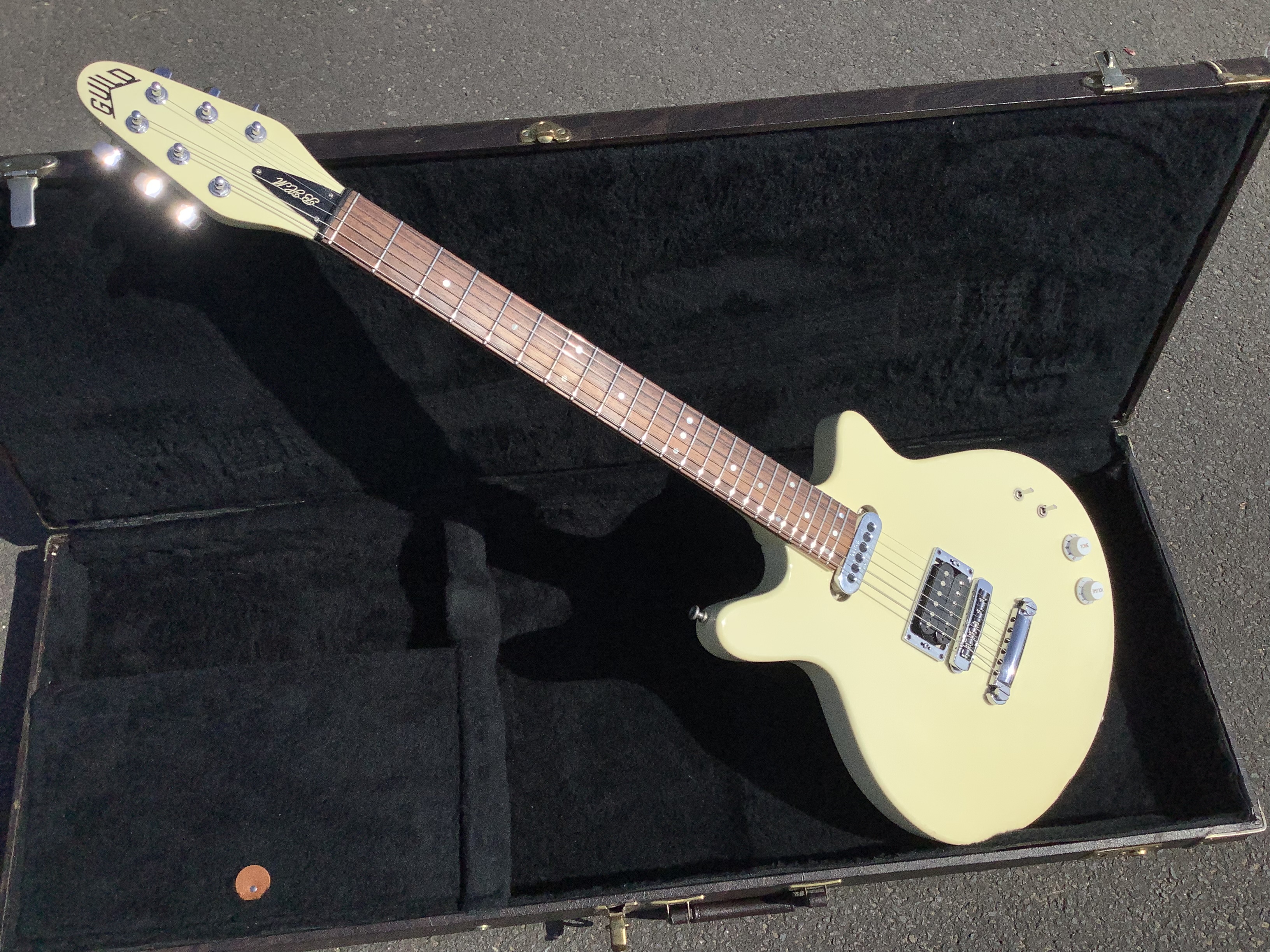 12BEA75F-B9B8-44C1-A7EE-DDA508A39D20