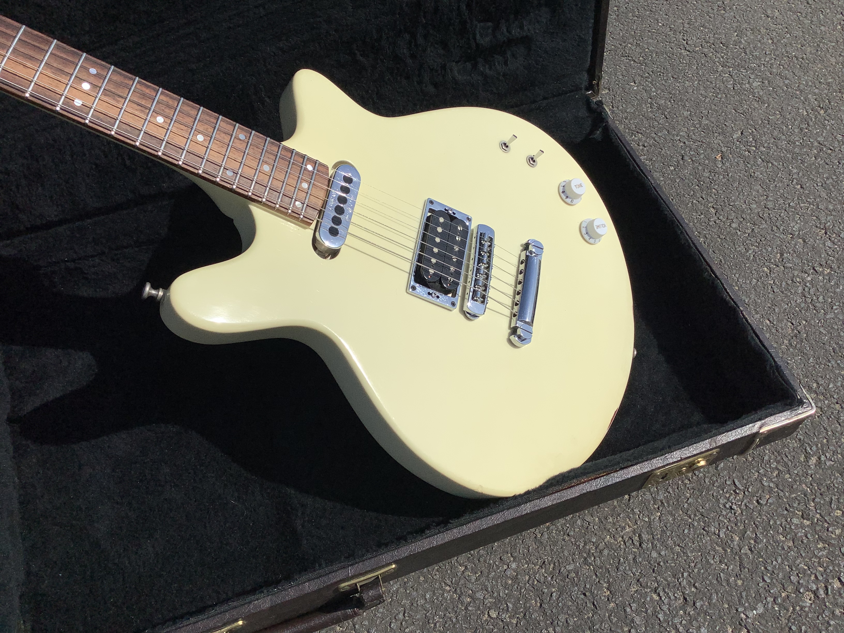 23EC8B3C-B572-42DF-BB81-E18278E08197