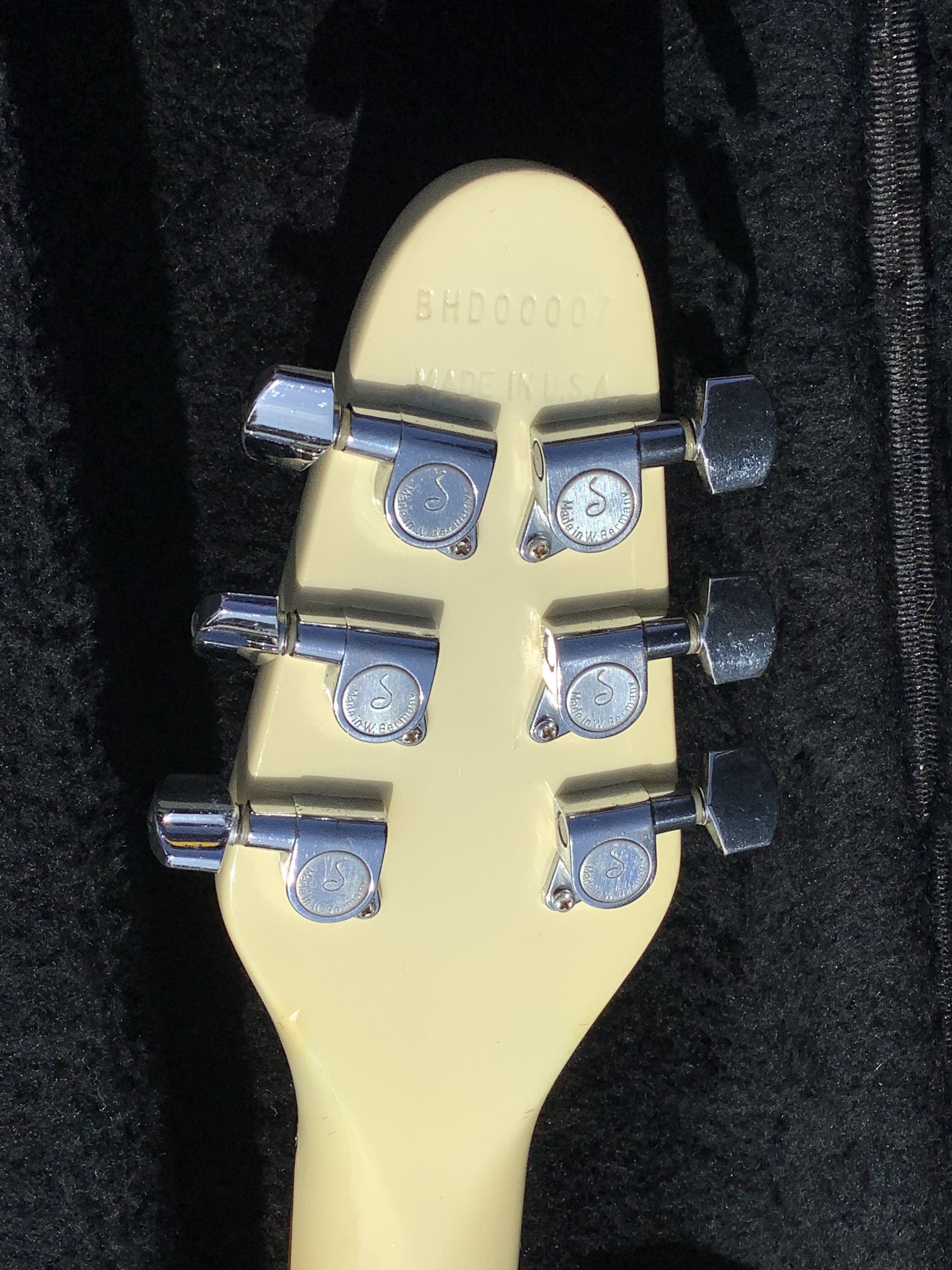 3AFFB5DC-FBEF-4A18-B83B-061604DB1CE7