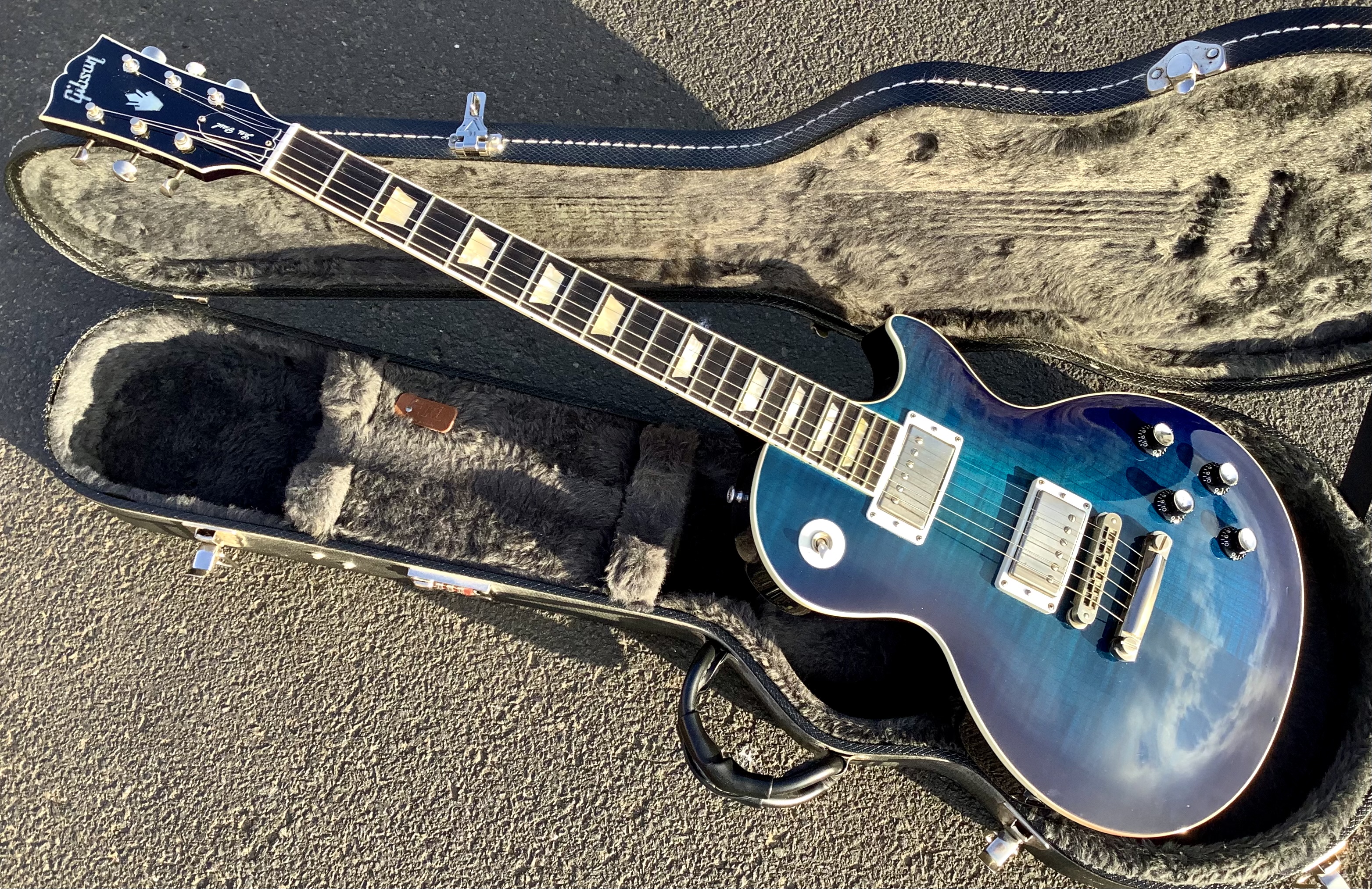 5798FB3D-6D6D-4BEA-A319-536CA0890EDF