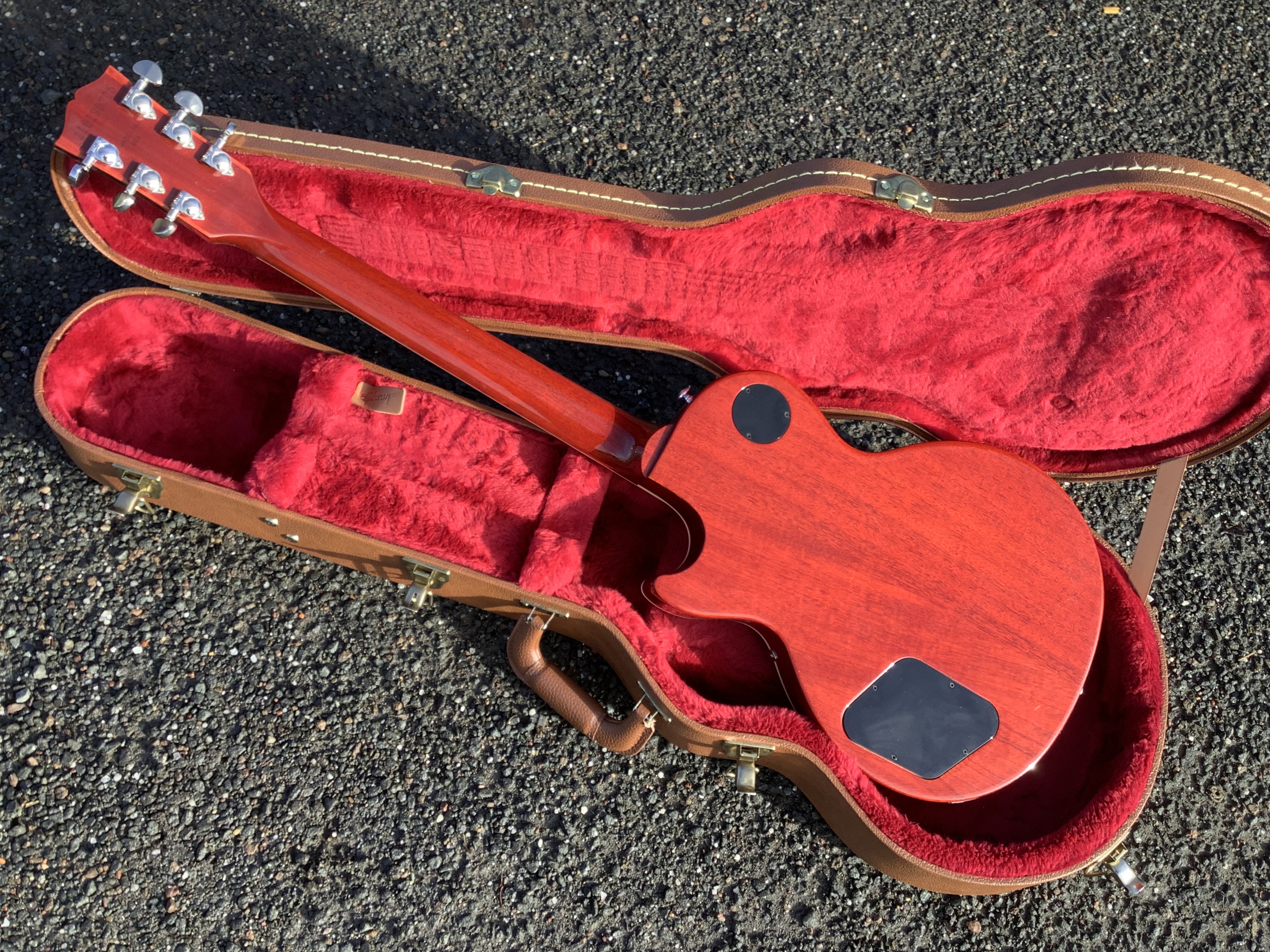 6E12018B-2C7B-45B1-BB64-1C41318672B4