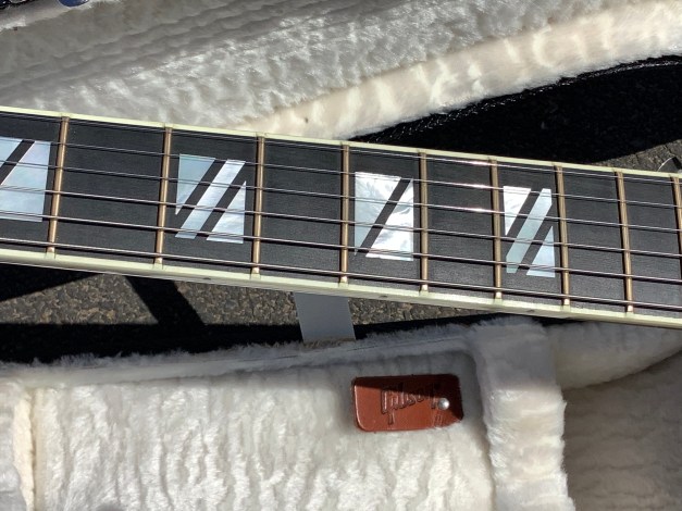 20FAF1D9-9232-40DE-A875-8F745CE6656F