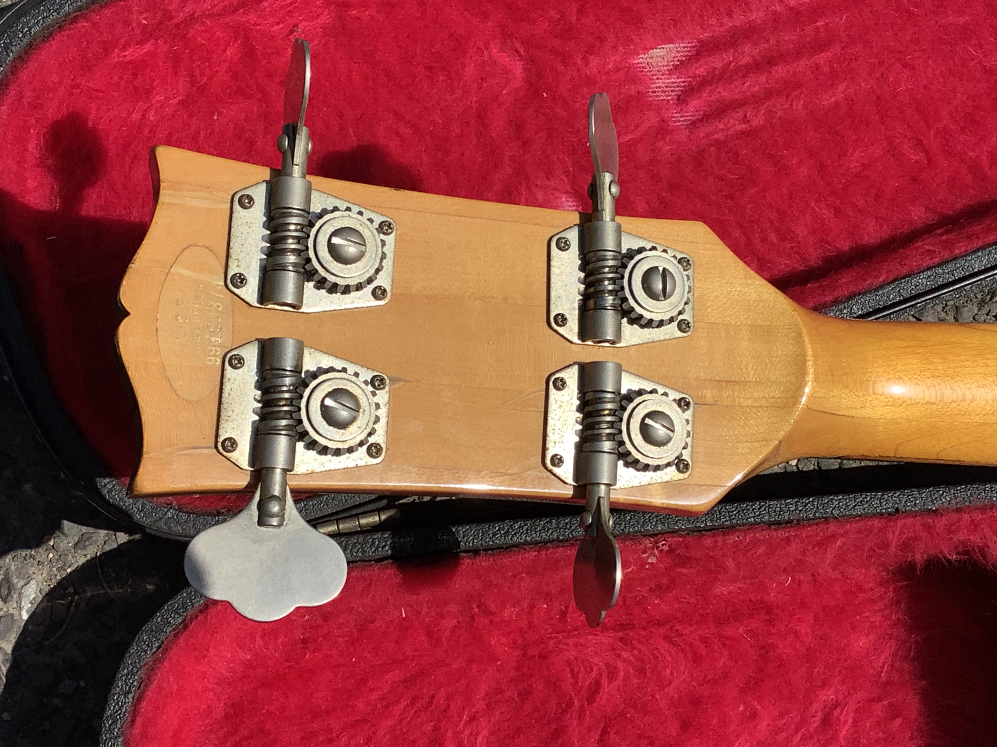 0DA4ADED-08FD-4EEA-8F8C-173733FFACE4