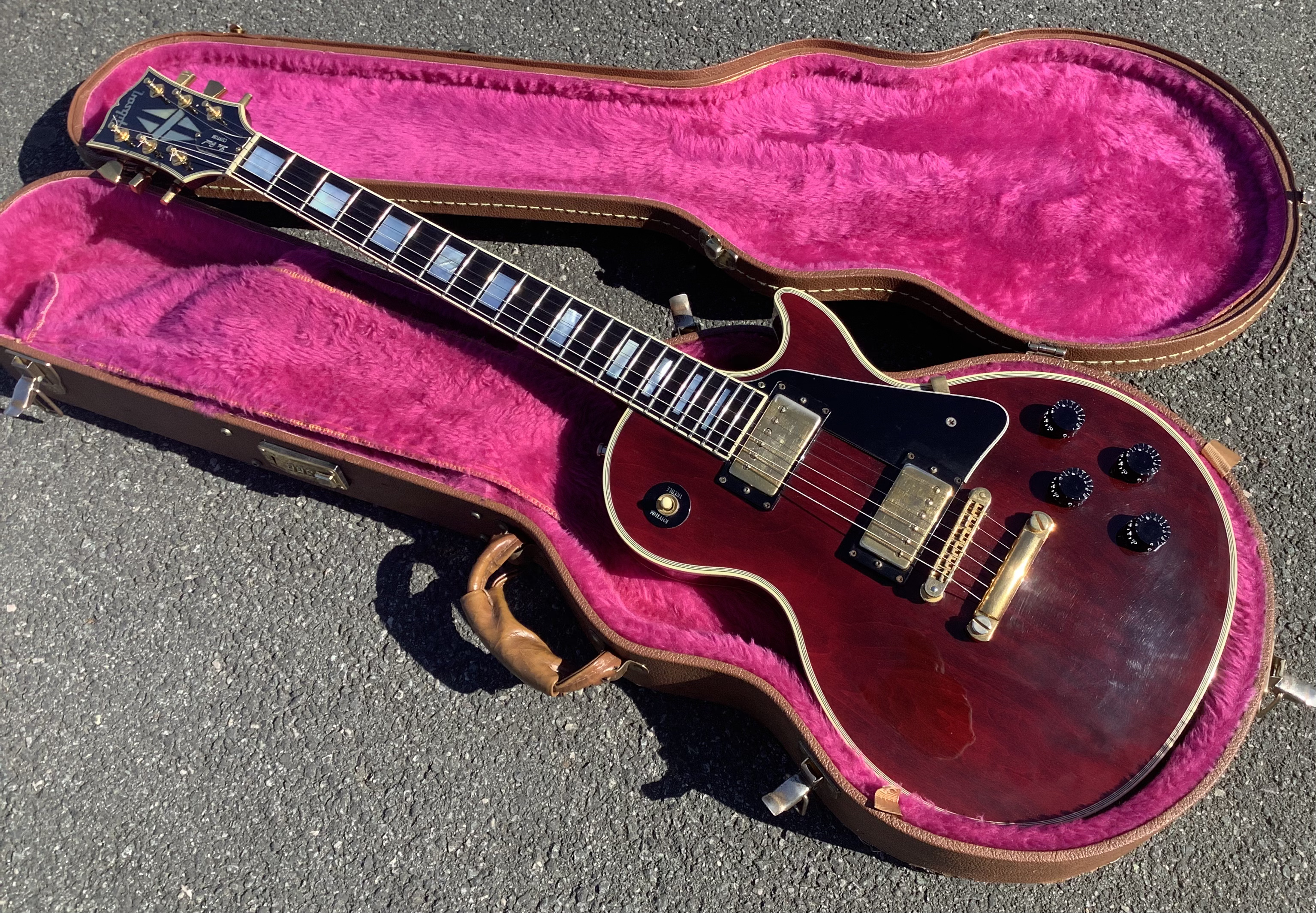 1EAB16AD-844E-43B6-BF72-B2E75FFB8879