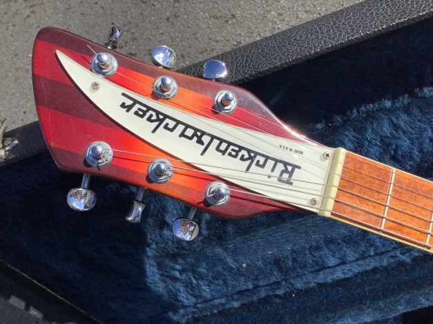 303FCAFE-1C75-4758-98A0-631D8FCA297D