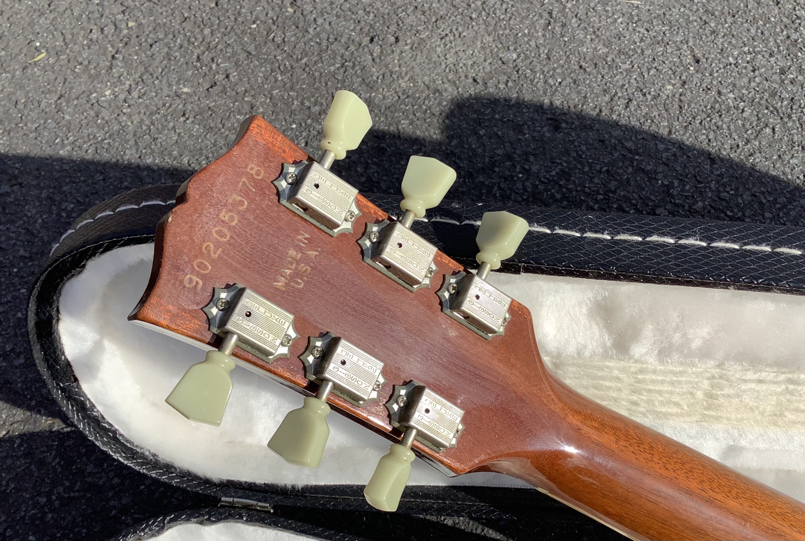 53E075D1-607E-429A-862D-8D634DF425EE