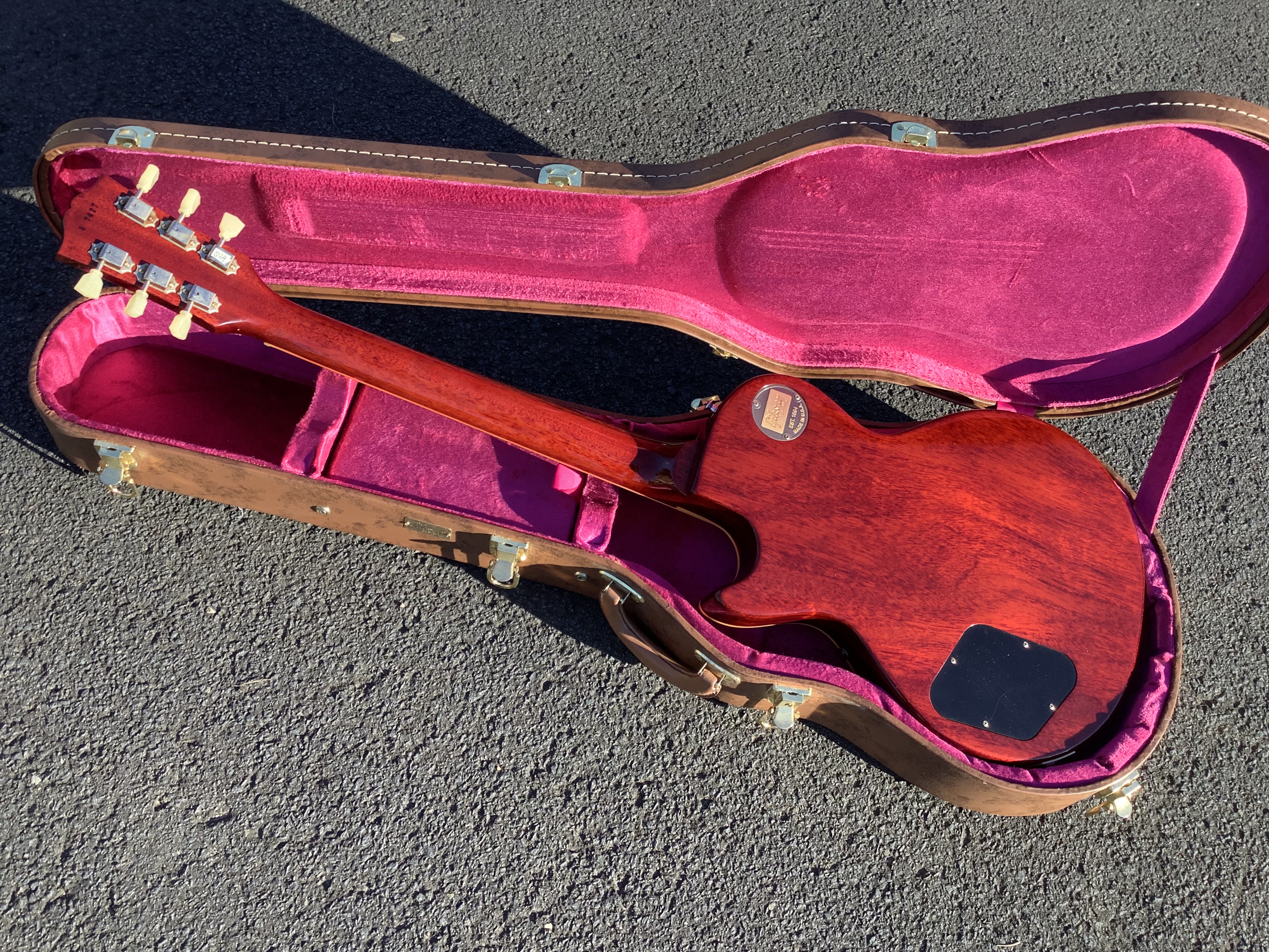 7C5C4015-C127-4A1F-9856-CD3321230624