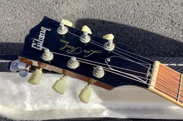 D34283E7-1D78-4894-A9F7-6F4B7A6702B8