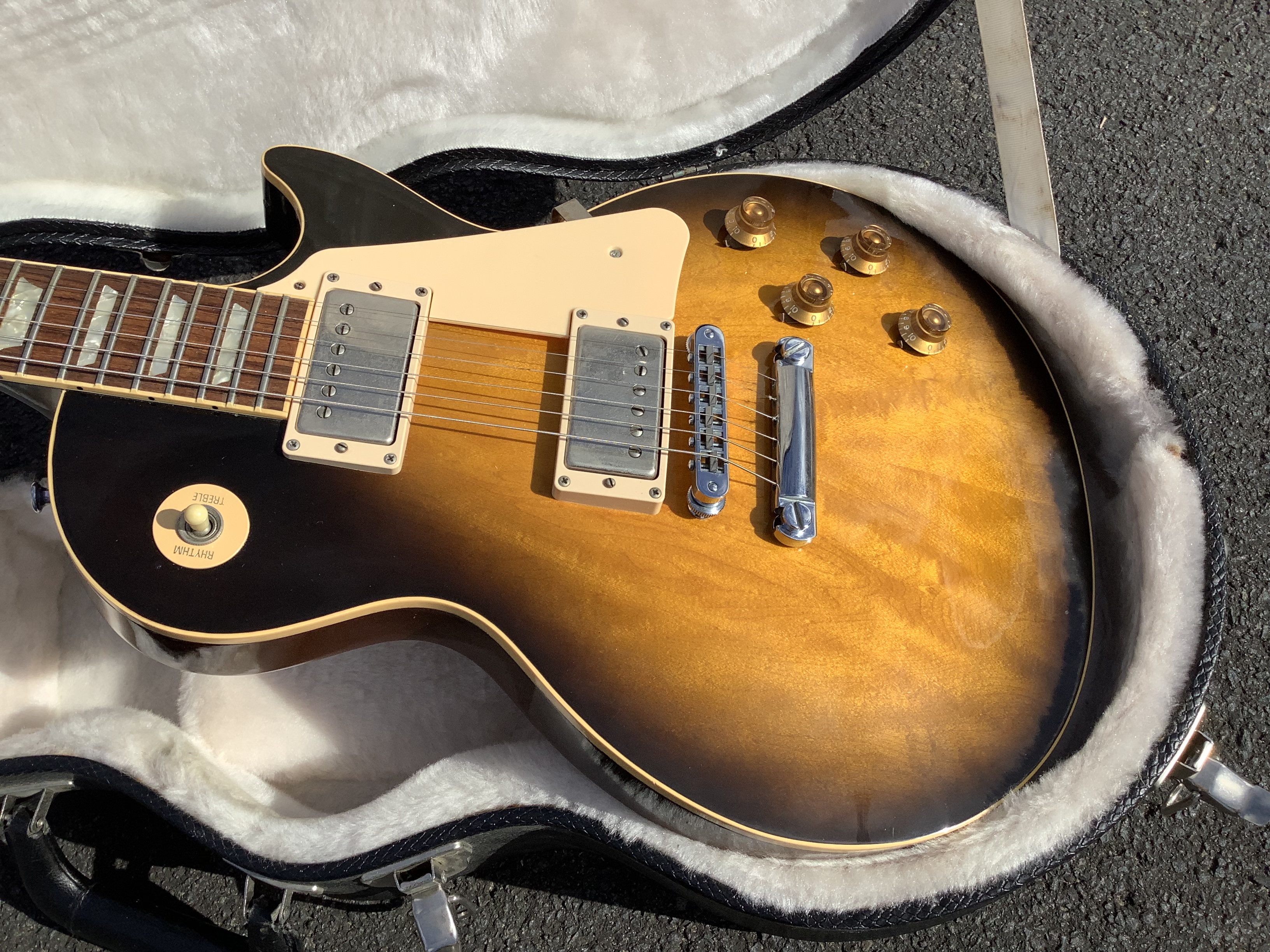 F2283240-CF11-49A1-BCB6-83A87528A7E6