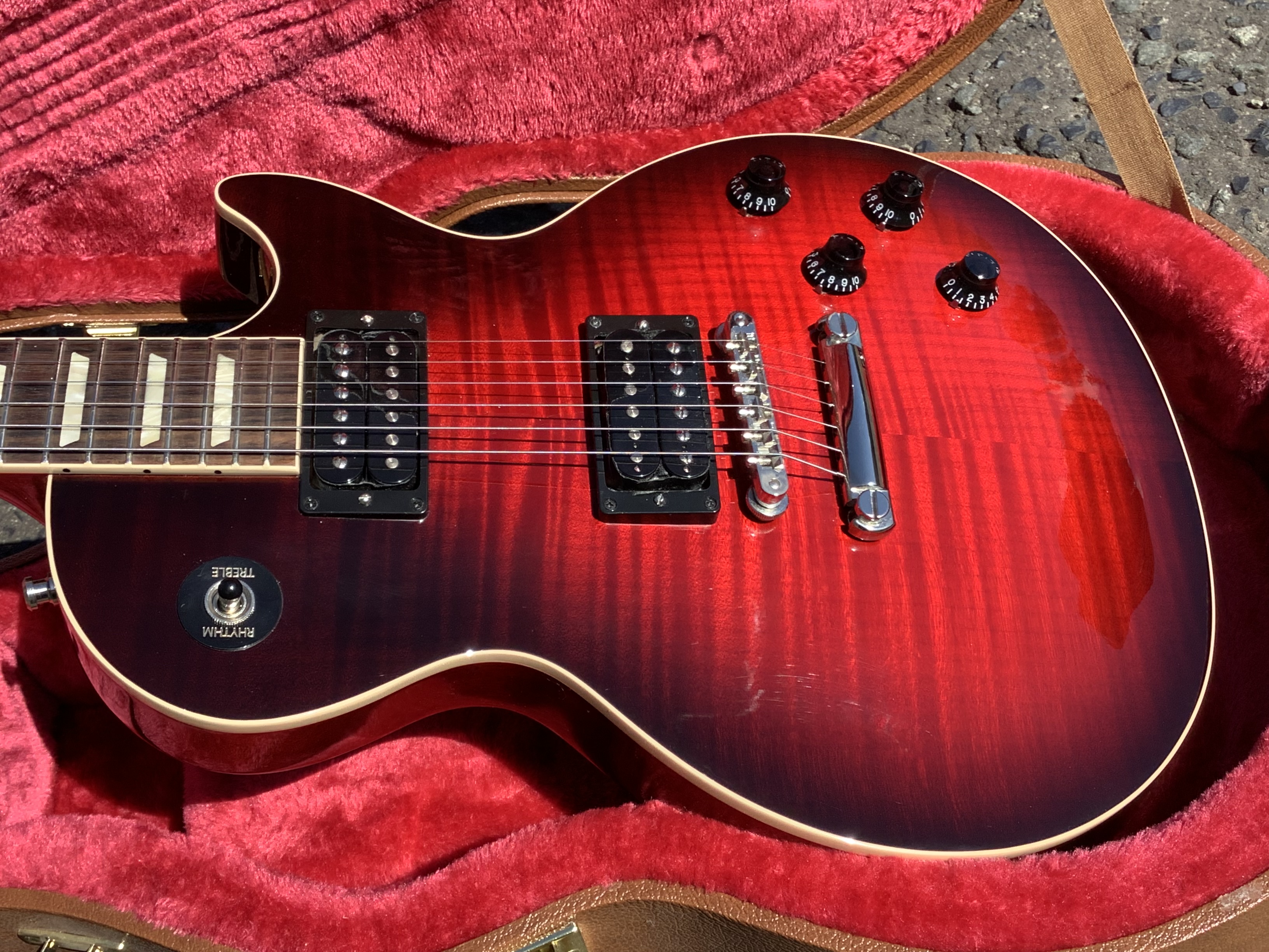 B5AD0DA4-6285-4608-8676-6970343B66B5