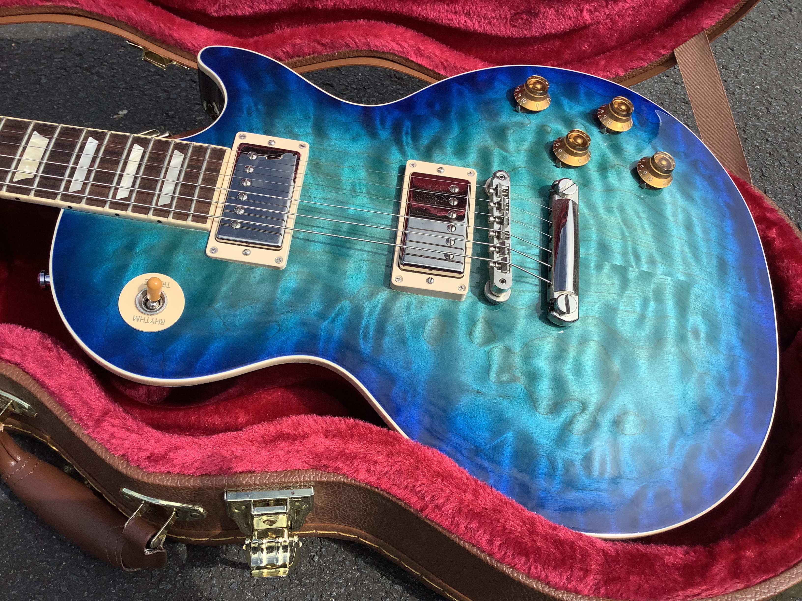 0D832FBB-F7F3-4AA9-9E46-1CFC8F3528A5