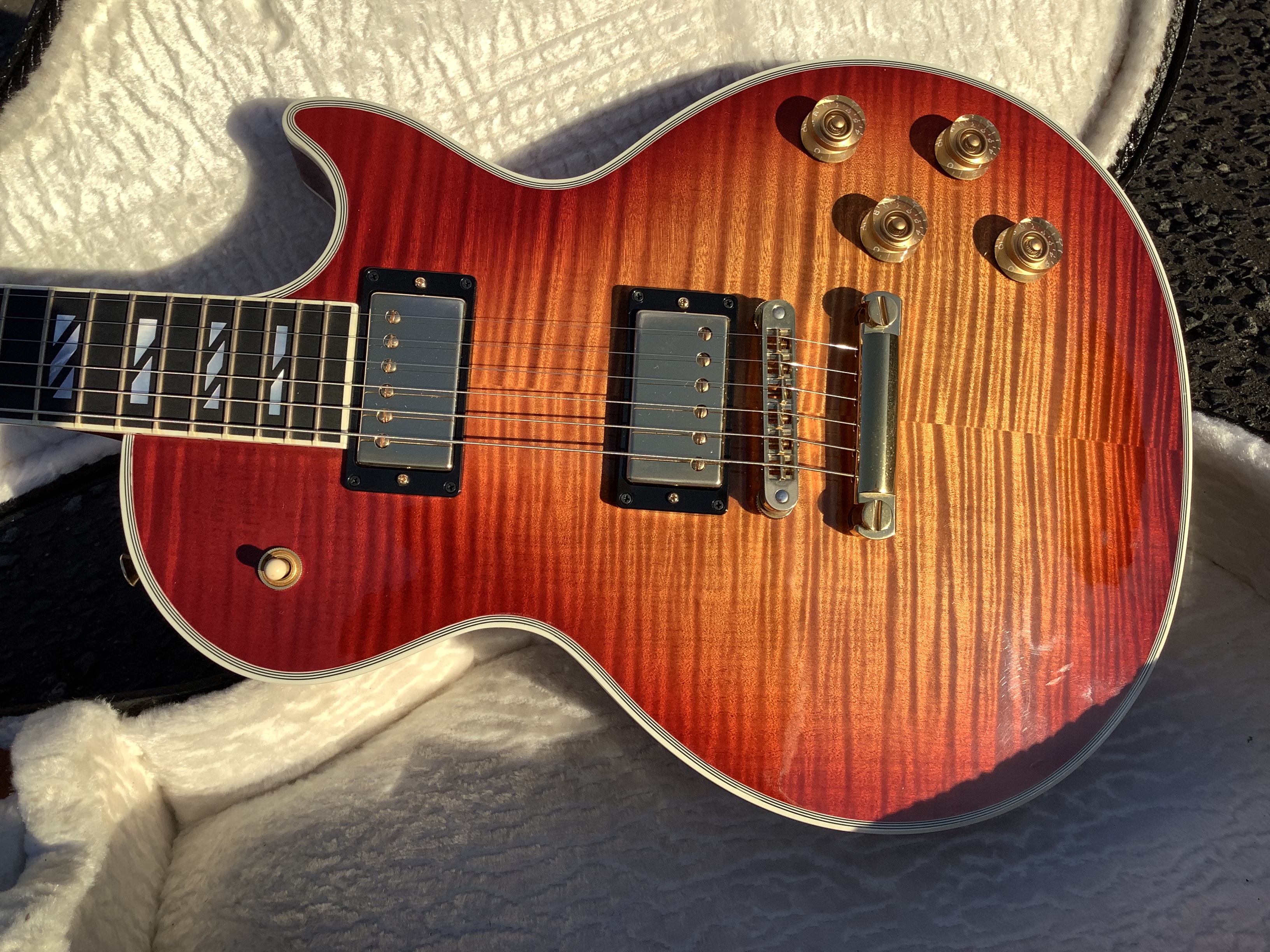 AE2ADCCC-E6EE-4E09-8916-A13E2588B3A7